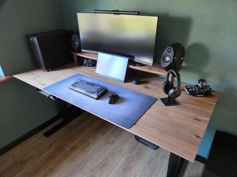 Plan de travail en noyer US massif pour bureau assis/debout, vernis transparent mat